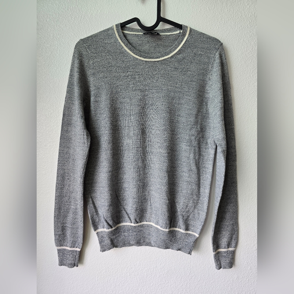 Theory Men's Gray Crewneck Sweater with Cream Trim